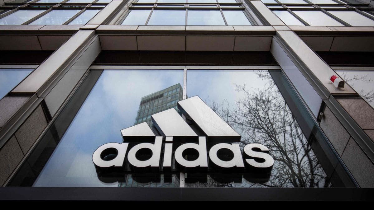 Adidas vende Reebok como para la quiebra